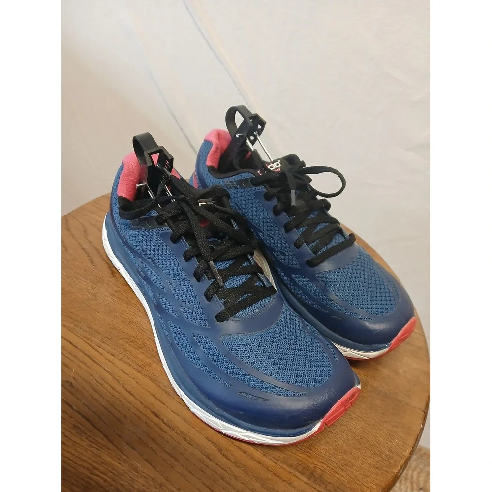 Topo athletic womens magnifly 2 size 10 0 drop minimal barefoot